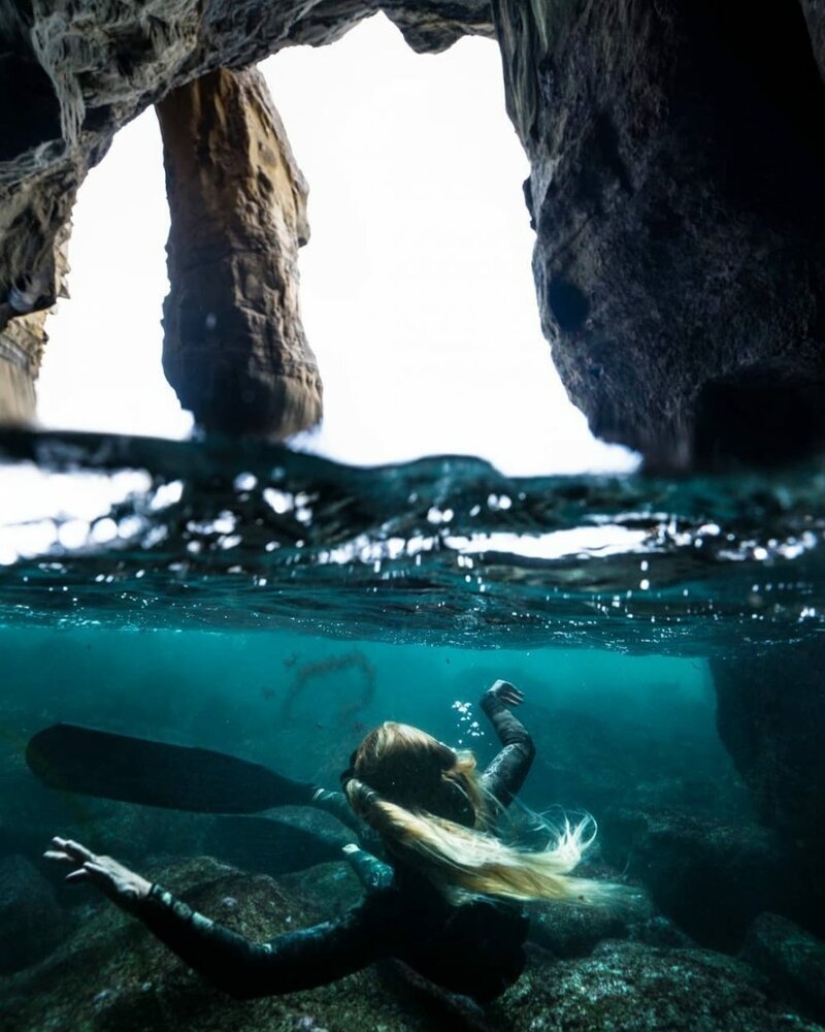 "Big and blue Ocean": a freediver photographer showed an amazing series of underwater shots