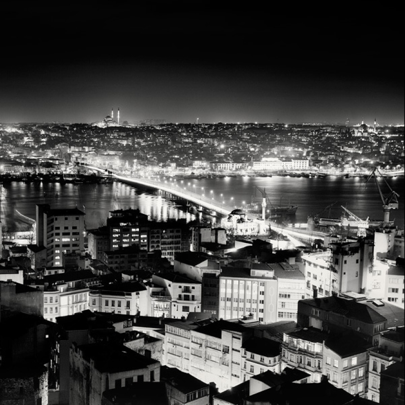 Black and white beauty of big cities