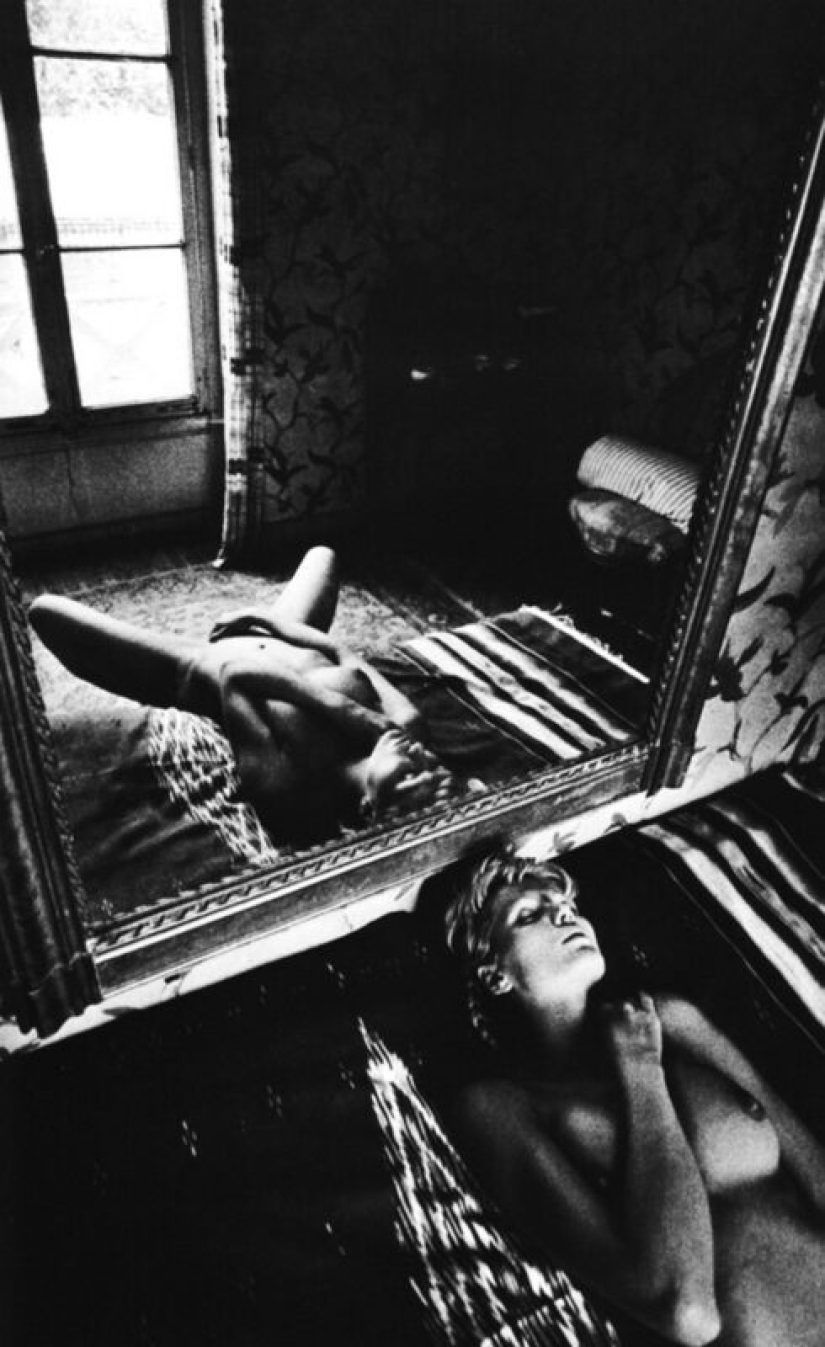 Black and white erotica of Zhanlu Sieff