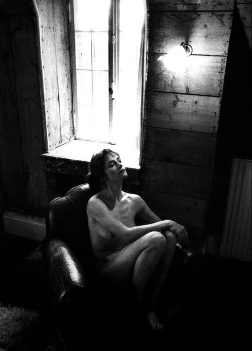 Black and white erotica of Zhanlu Sieff