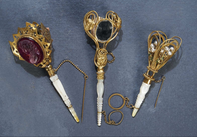 Blokhovka, pomander and other mysterious accessories of the past