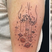 “Brilla, arde, mi estrella”: tatuajes que cambian bajo la luz ultravioleta