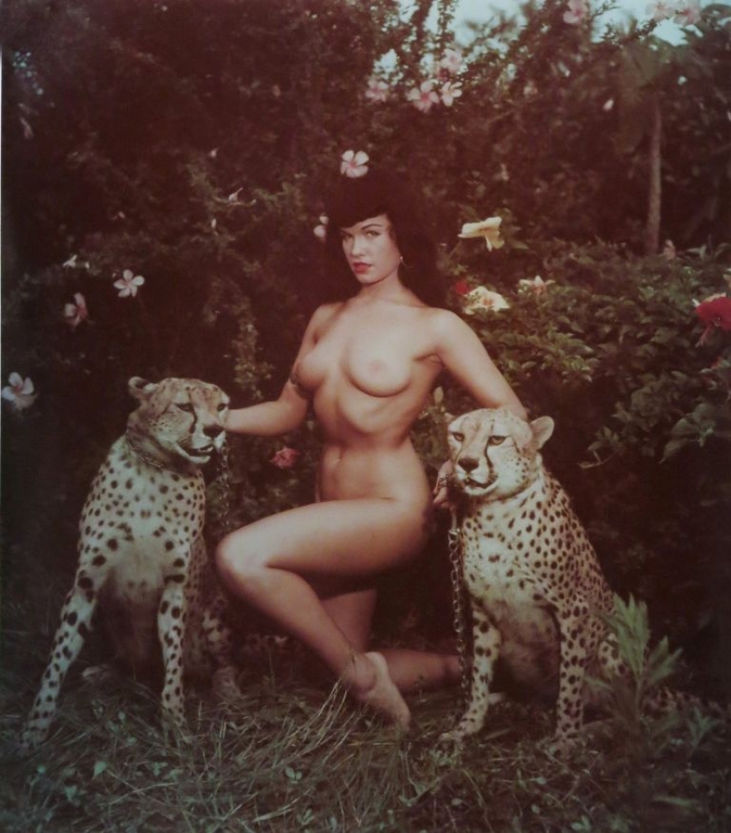 Bunny Yeager is the most beautiful photographer in the world