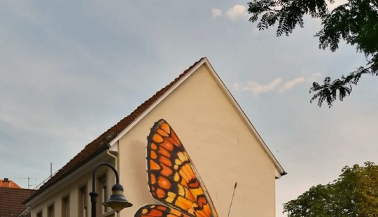 Cajas de muestras: 13 murales de mariposas gigantes pintados por este artista francés en todo el mundo