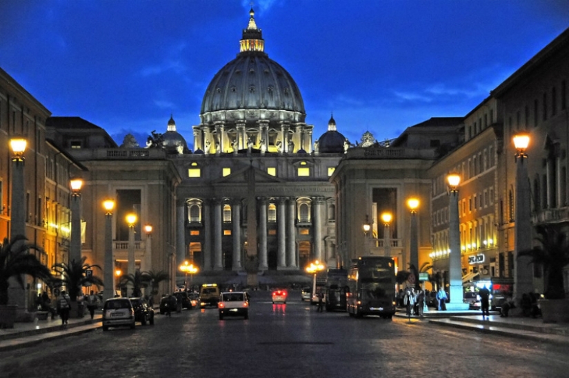 Caminar por el Vaticano: lo que hay detrás de los muros de un estado separado en el centro de Roma