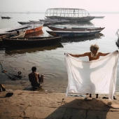 Capturando historias humanas: una década de aventuras en fotografía callejera y de viajes por Gil Kreslavsky