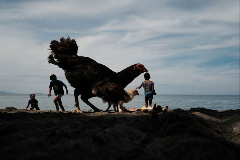 Capturing Magic In The Mundane: Hersley-Ven Casero’s Captivating Street Photography