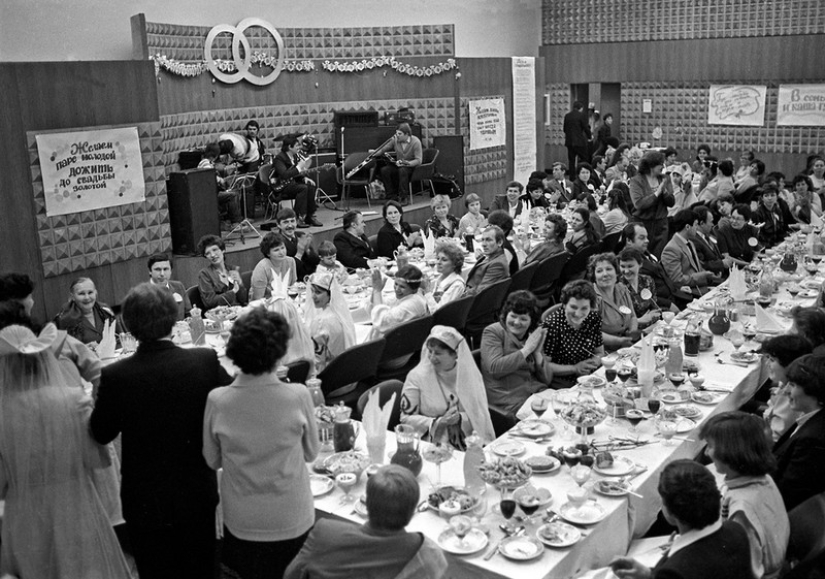 Características de una celebración de boda de estilo soviético