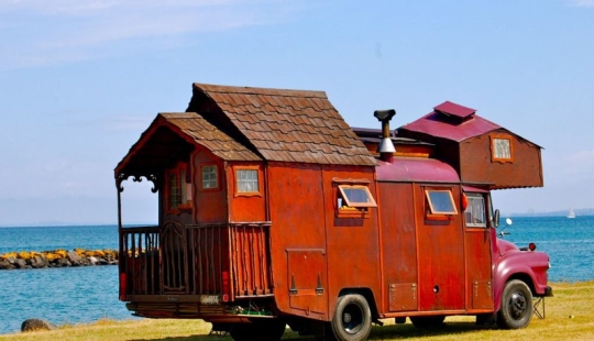 Casa-camiones — raro, pero un lindo reliquia de la época hippie