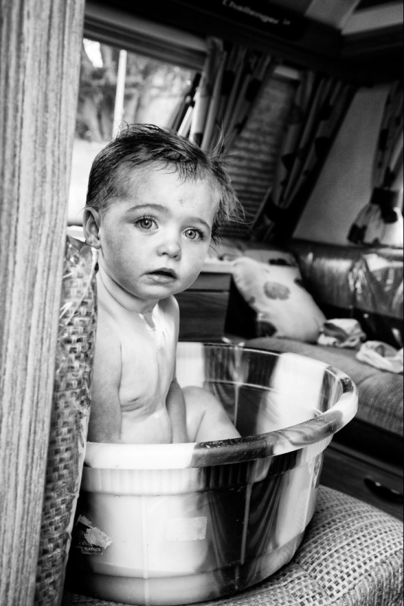 Childhood on wheels: young Irish gypsies in stunning photos by Jamie Johnson