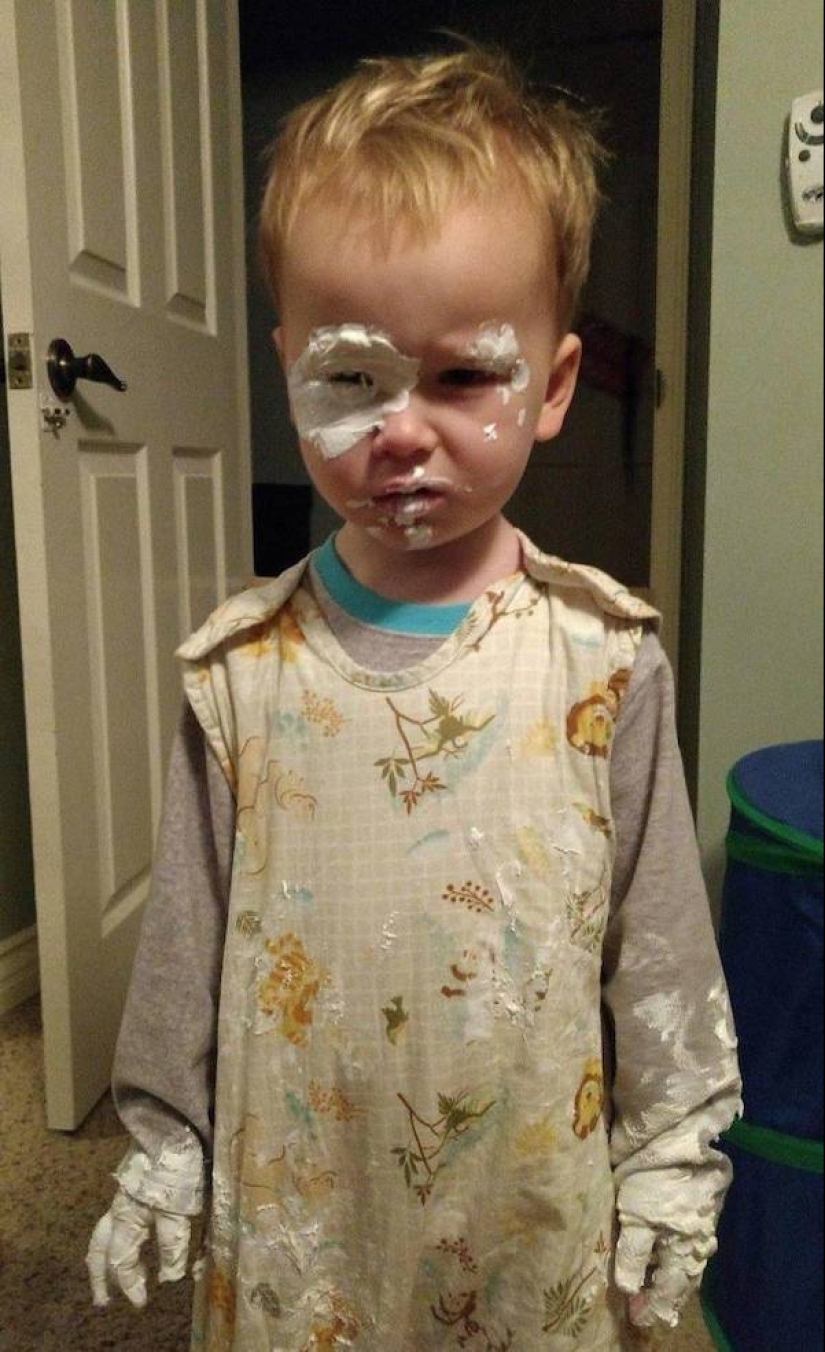 Children are a walking disaster, and here are 22 photo evidence