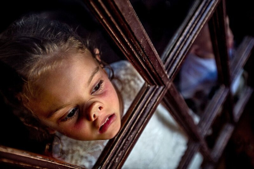 Children at the wedding: 22 funny pictures from the best wedding photographers