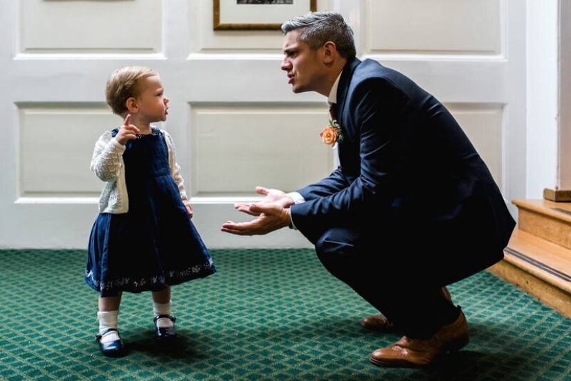 Children at the wedding: 22 funny pictures from the best wedding photographers