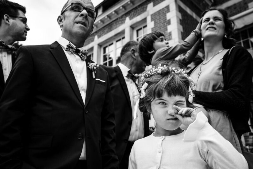 Children at the wedding: 22 funny pictures from the best wedding photographers