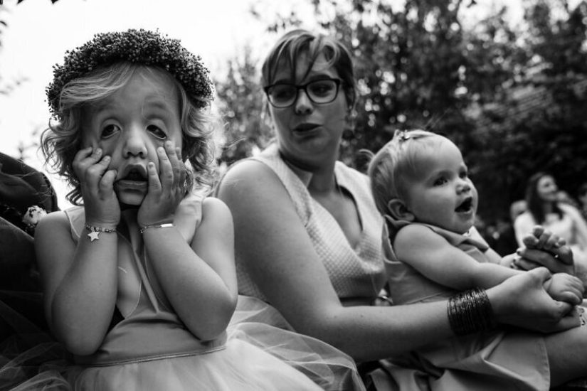 Children at the wedding: 22 funny pictures from the best wedding photographers