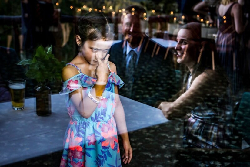 Children at the wedding: 22 funny pictures from the best wedding photographers