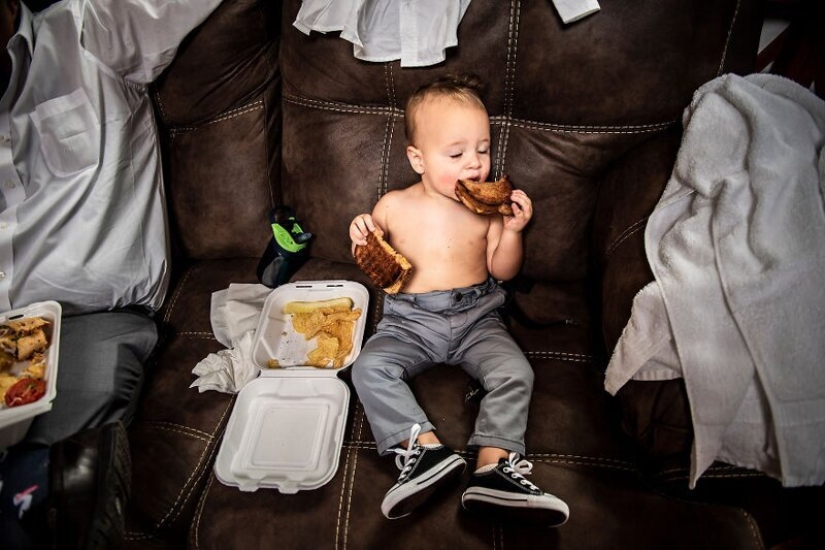 Children at the wedding: 22 funny pictures from the best wedding photographers