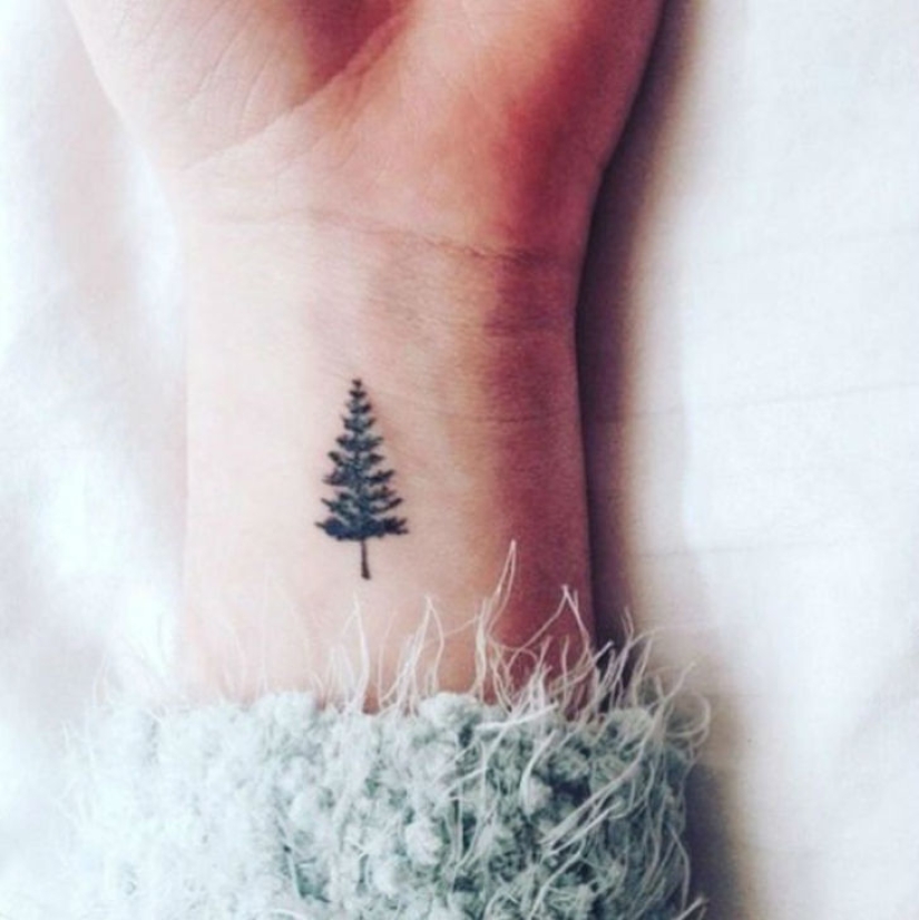 Christmas tattoos, or How to remember your New Year forever