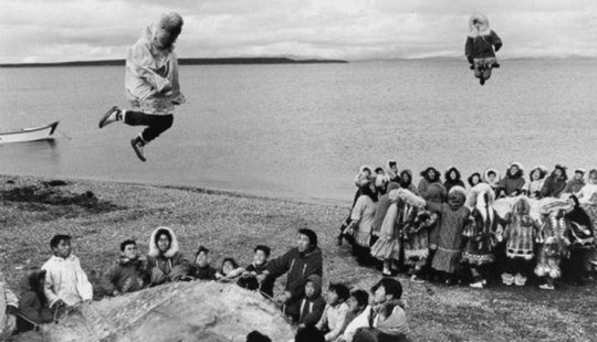 Chukchi and trampoline: why hunters and reindeer herders of the Far North jump on stretched skins