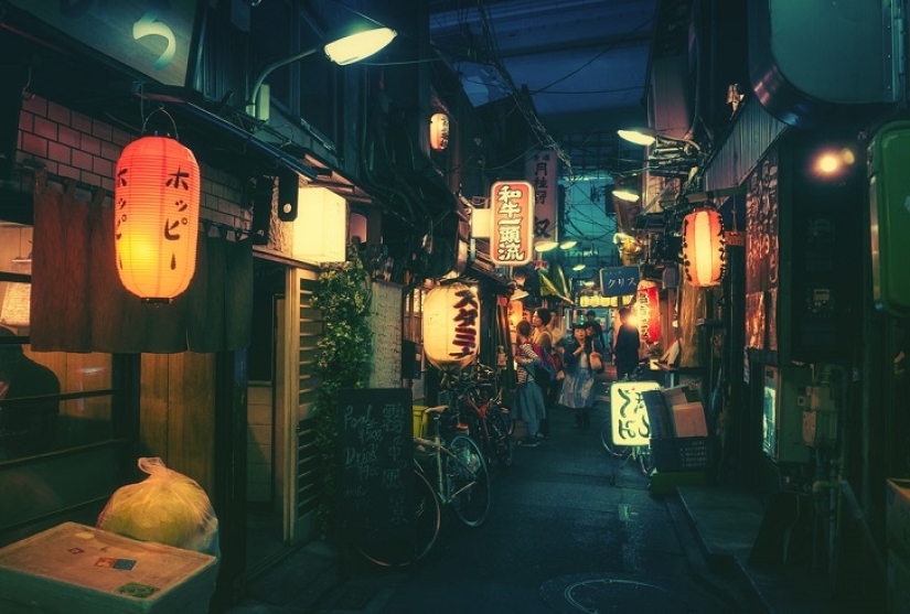 Cinematic Tokyo in photos by Masashi Wakui