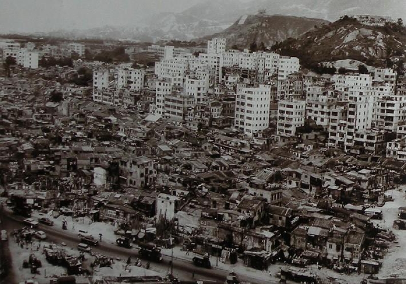 City of Darkness: The amazing fate of the fortress city of Kowloon