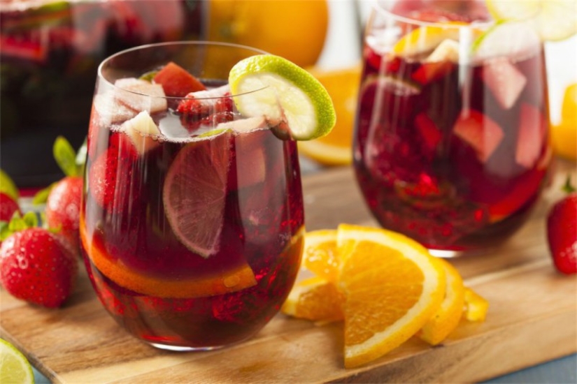 Classics and improvisation: how to cook the perfect sangria at home yourself