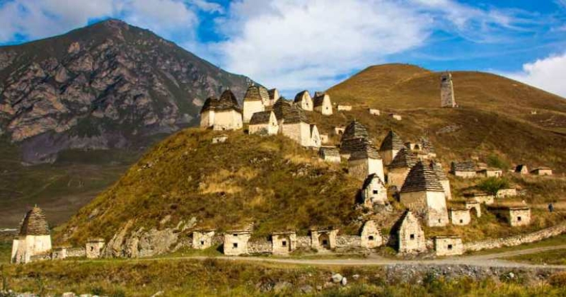 Cómo apareció la "Ciudad de los muertos" en el desfiladero de Dargava, donde los más valientes no van al atardecer