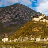 Cómo apareció la "Ciudad de los muertos" en el desfiladero de Dargava, donde los más valientes no van al atardecer