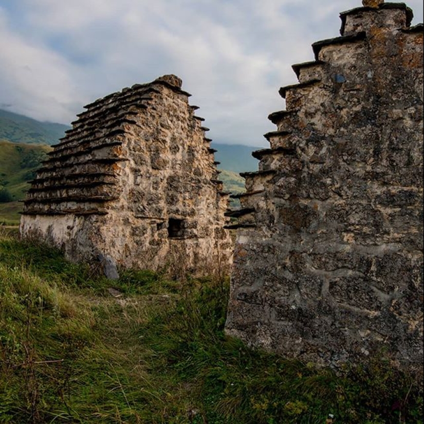 Cómo apareció la "Ciudad de los muertos" en el desfiladero de Dargava, donde los más valientes no van al atardecer