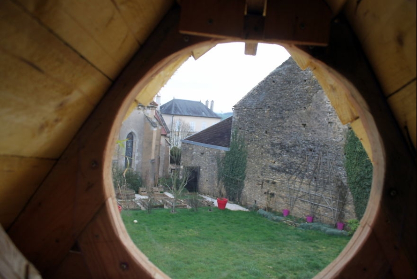 Cómo construir un castillo real para un niño con paletas de madera comunes