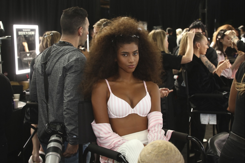 Cómo fue el esperado desfile de Victoria&#39;s Secret 2024