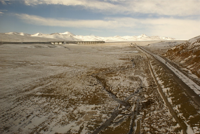 Cómo los chinos construyeron el ferrocarril al Tíbet