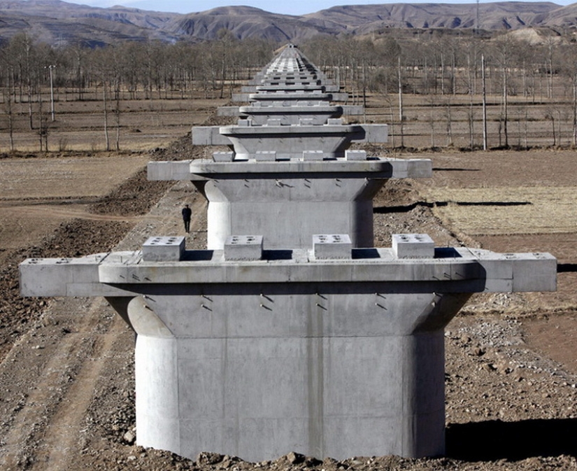 Cómo los chinos construyeron el ferrocarril al Tíbet