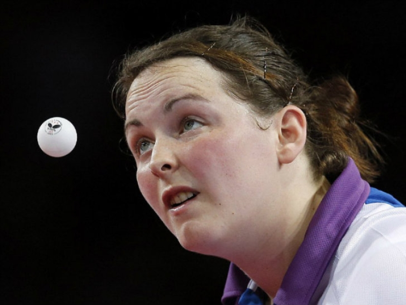 Cómo Los Jugadores de Ping-Pong Se Convierten en Ruedas de Bolas de Plástico