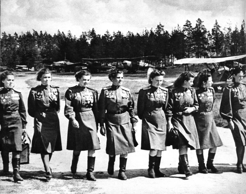Cómo luchar contra la "Noche de brujas" o "Dunkin regimiento", el solo femenino regimiento en el Segundo mundo