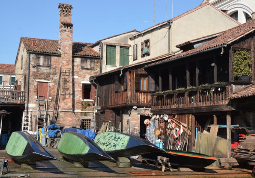 Cómo se crean las góndolas venecianas y cómo convertirse en gondolero