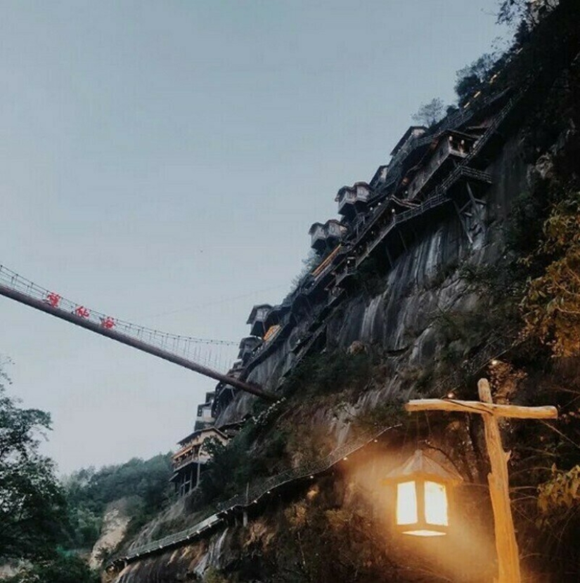 ¿Cómo surgió la aldea china “vertical” de Wangxian y quiénes viven en ella?