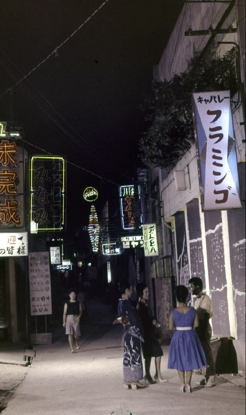 Color photographs of Japan in the beginning of 1950