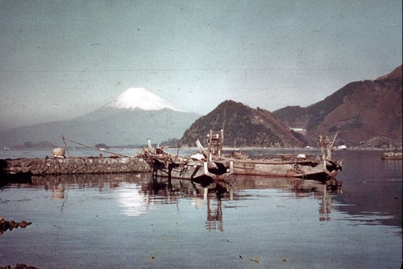 Color photographs of Japan in the beginning of 1950