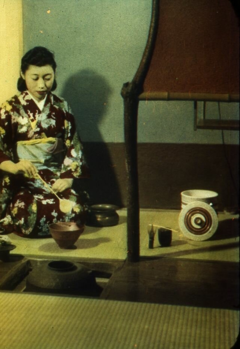 Color photographs of Japan in the beginning of 1950