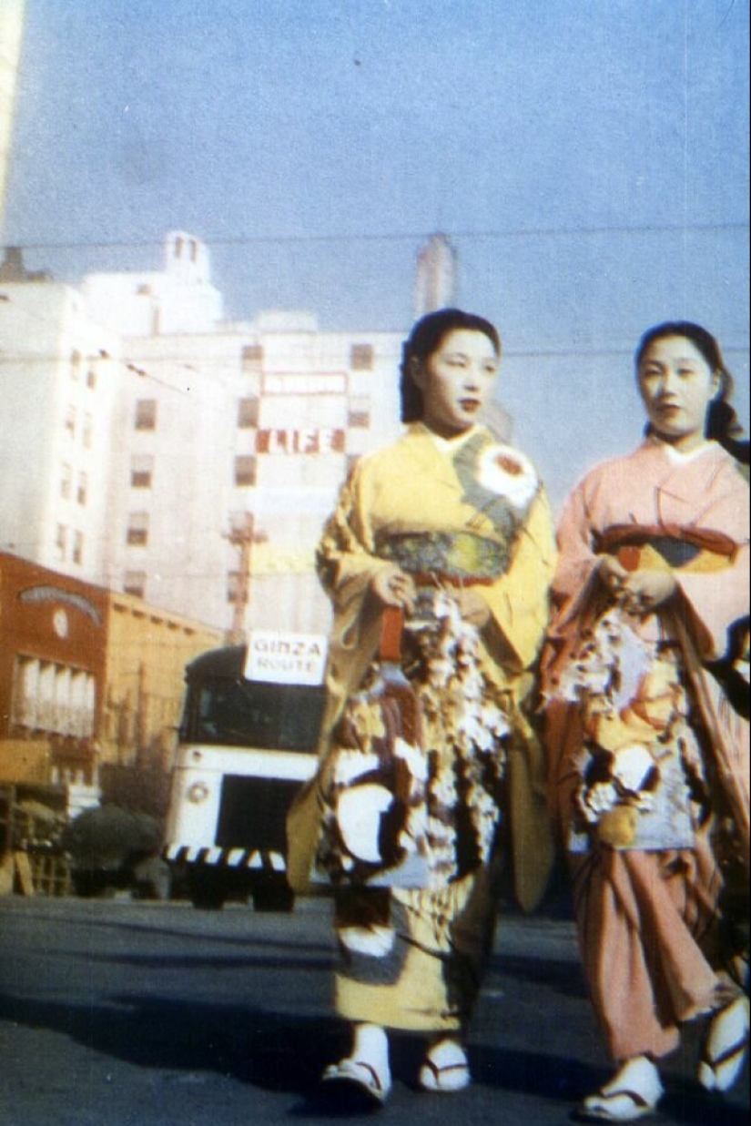 Color photographs of Japan in the beginning of 1950