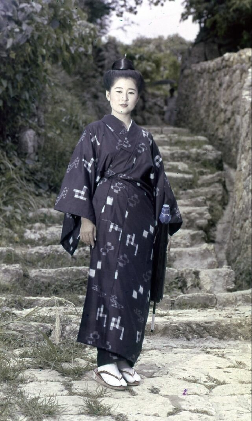 Color photographs of Japan in the beginning of 1950