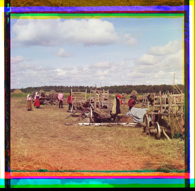 Color photographs of women of the Russian Empire at the beginning of the XX century