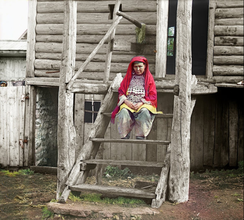 Color photographs of women of the Russian Empire at the beginning of the XX century