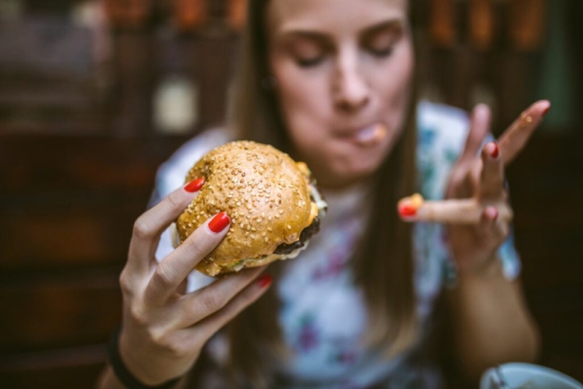 Come sabiamente y sé joven: alimentos que aceleran el envejecimiento del organismo