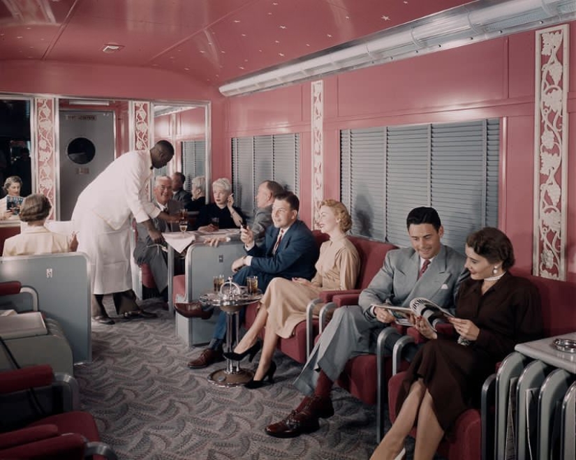 Comfort and luxury on the rails: here's what train travel in the United States looked like in the 1950s