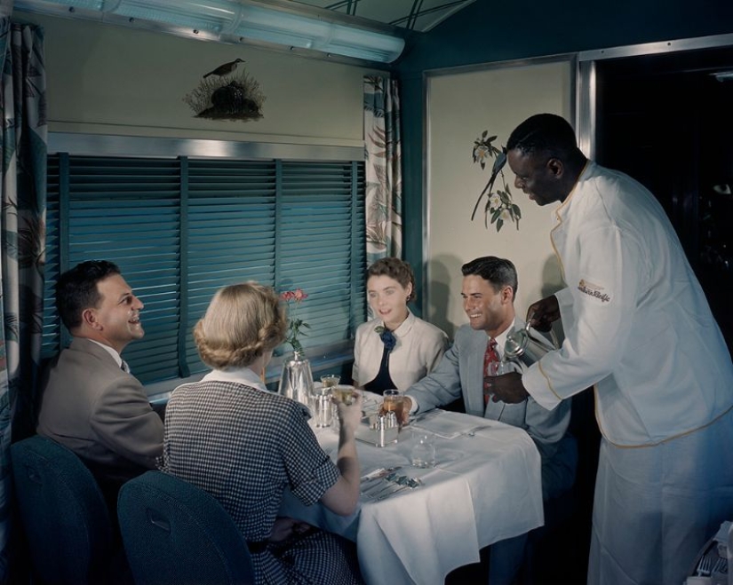 Comfort and luxury on the rails: here's what train travel in the United States looked like in the 1950s