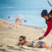 Como para no asustar a los hombres en la playa con su equipo y no puede convertirse en objeto de burla