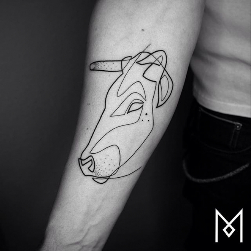 Cool tatuajes minimalistas dibujados en una línea