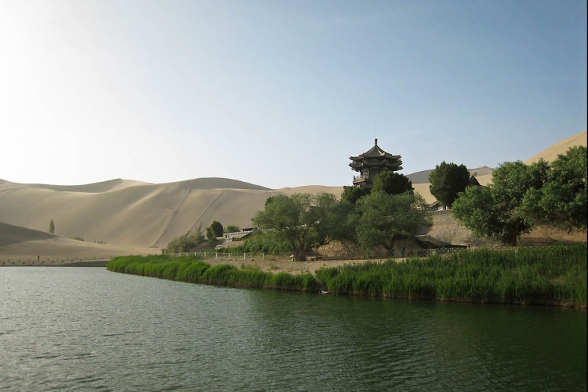 Crescent Lake — a Chinese oasis in the desert